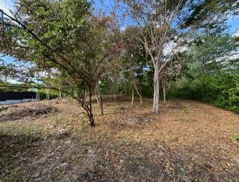 Lote cerca de Playa Grande  Permiso de Construcción Aprobado  Uso Mixto