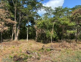 Lote cerca de Playa Grande  Permiso de Construcción Aprobado  Uso Mixto