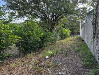 Lote cerca de Playa Grande  Permiso de Construcción Aprobado  Uso Mixto