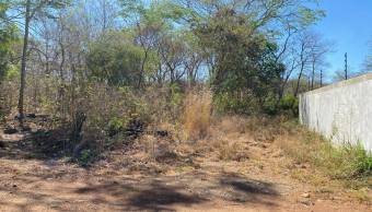 Lote cerca de Playa Grande  Permiso de Construcción Aprobado  Uso Mixto