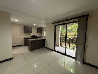 SE ALQUILA APARTAMENTO SANTA ANA, BRASIL DE MORA, 3 HABITACIONES