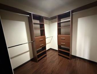 SE ALQUILA APARTAMENTO SANTA ANA, BRASIL DE MORA, 3 HABITACIONES