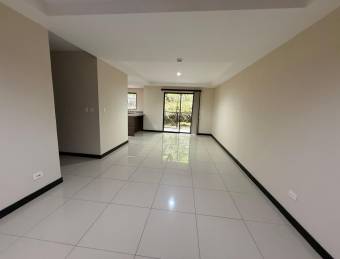 SE ALQUILA APARTAMENTO SANTA ANA, BRASIL DE MORA, 3 HABITACIONES