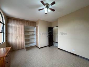 Se alquila apartamento en Escazú Centro 27-2