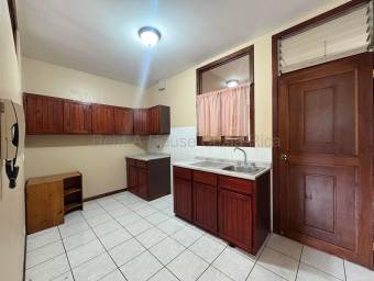 Alquiler de Apartamento de 3 Habitaciones en el Centro de Escazú #27-283 GS