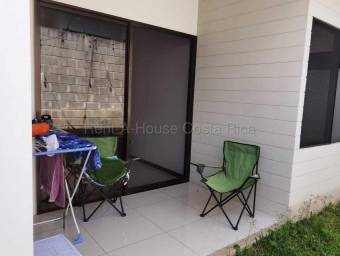 Se alquila casa en La Trinidad Moravia 27-308