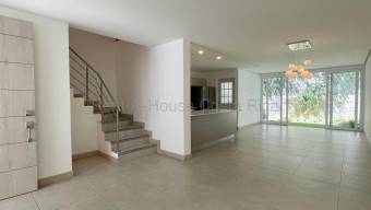 Venta de casa contemporánea en condominio privado #27-316 GS