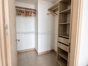 Se alquila apartamento en Curridabat San José 27-324