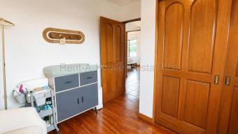 Se alquila casa en Sanchez Curridabat 27-309