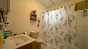 Venta de casa esquinera de una planta con jardín #27-289 GS