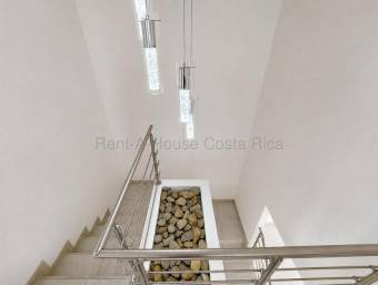 Se alquila casa en San Antonio Belén 27-225