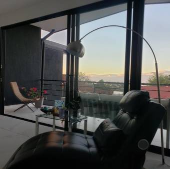 Se vende casa en San Antonio Escazú 26-353