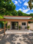 Casita Nueva Para Estrenar Orotina // 1 Dormitorio Cerca de Playas Lista Para Airbnb