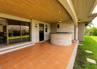 Single-story house for sale in the Las Vueltas condominium within Ciudad Hacienda Los Reyes in La Gu