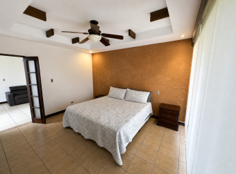 Single-story house for sale in the Las Vueltas condominium within Ciudad Hacienda Los Reyes in La Gu