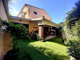 Se vende casa en Santa Ana San José 25-114 Se vende casa en Santa Ana San José 25-114