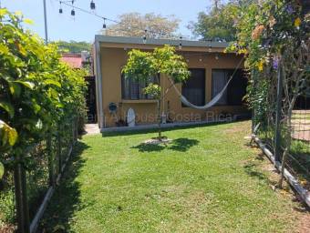 Se vende casa en Uruca Santa Ana 26-1971