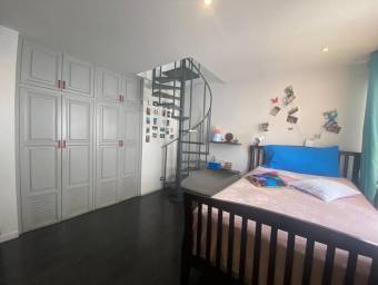 Se vende casa en Escazú Centro 26-478