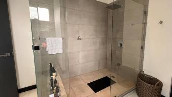 Se vende casa en San Rafael Escazú 26-710