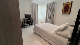 Se vende casa en San Rafael Escazú 26-710