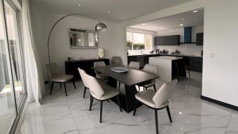 Se vende casa en San Rafael Escazú 26-710