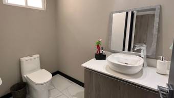 Se vende casa en San Rafael Escazú 26-710