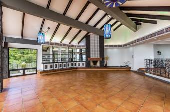 Se vende casa en San Antonio Escazú 26-711