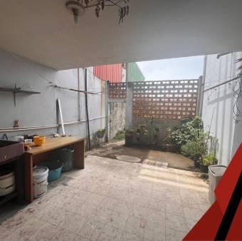Venta de propiedad comercial con uso mixto y alto potencial #27-302 GS