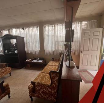 Venta de propiedad comercial con uso mixto y alto potencial #27-302 GS