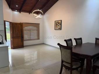 Venta de casa moderna con acabados de lujo y seguridad 24/7 #27-310 GS