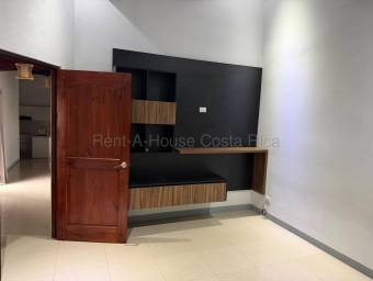 Venta de casa moderna con acabados de lujo y seguridad 24/7 #27-310 GS