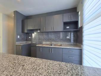 Alquiler de Apartamento Amplio y Moderno en Curridabat #27-307 GS