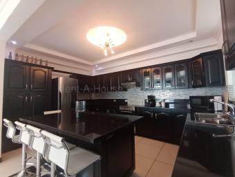 Alquiler de Casa Amoblada con Espacio Versátil en San José #27-319 GS