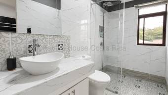 Se vende apartamento en San Rafael Montes de Oca 27-181