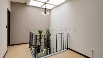 Se vende apartamento en San Rafael Montes de Oca 27-181