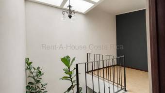 Se vende apartamento en San Rafael Montes de Oca 27-181