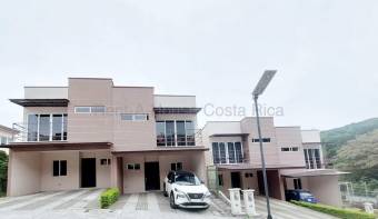 Casa moderna condominio Ciudad Colón