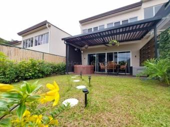 Casa moderna condominio Ciudad Colón