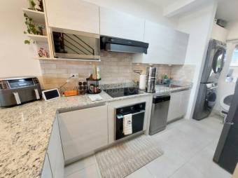 Casa moderna condominio Ciudad Colón