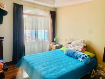 Venta de casa en condominio con terraza y seguridad #27-312 GS