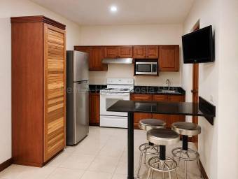Venta de casa en condominio con terraza y seguridad #27-312 GS