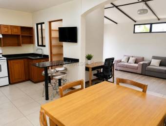 Venta de casa en condominio con terraza y seguridad #27-312 GS