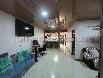 Venta de casa de una planta con 3 habitaciones y 2 baños #27-287 GS