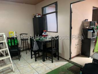 Venta de casa de una planta con 3 habitaciones y 2 baños #27-287 GS