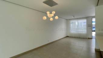 Venta de Casa en San Rafael de Escazú. RAH 27-316