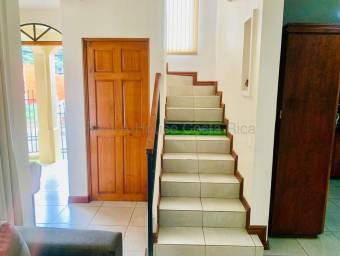 Venta de Casa en Curridabat-Tirráses. RAH 27-312 Venta de Casa en Curridabat-Tirráses. RAH 27-312