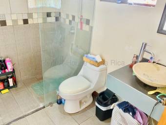 Venta de Casa en Curridabat-Tirráses. RAH 27-312 Venta de Casa en Curridabat-Tirráses. RAH 27-312
