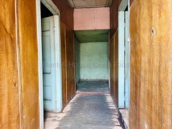 Venta de Lote en El Centro de Heredia. RAH 27-293 INVERSIÓN