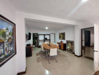 Venta de Edificio de 3 PISOS en Catedral-San José. RAH 27-375 Venta de Edificio de 3 PISOS en Catedral-San José. RAH 27-375