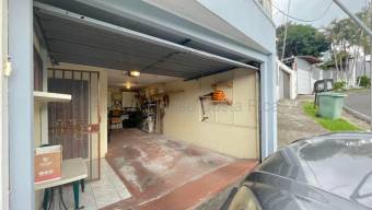 Venta de Casa Esquinera de una Planta en San Rafael de Escazú. RAH 27-289